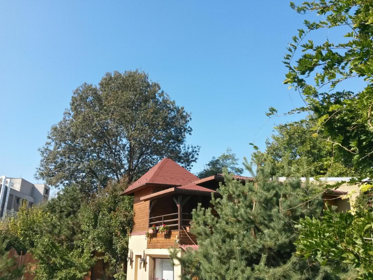 Casa Mica Guesthouse Bucarest Exterior foto