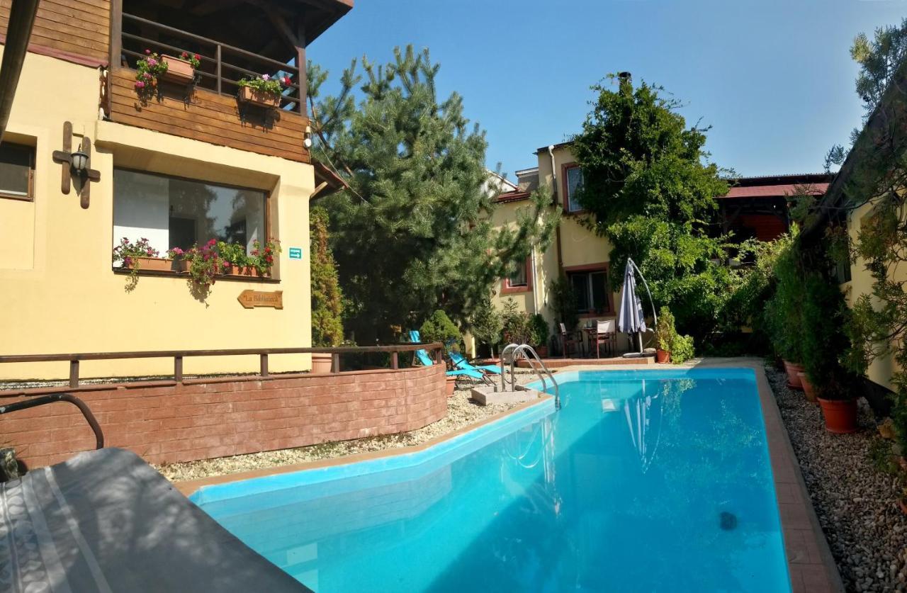 Casa Mica Guesthouse Bucarest Exterior foto
