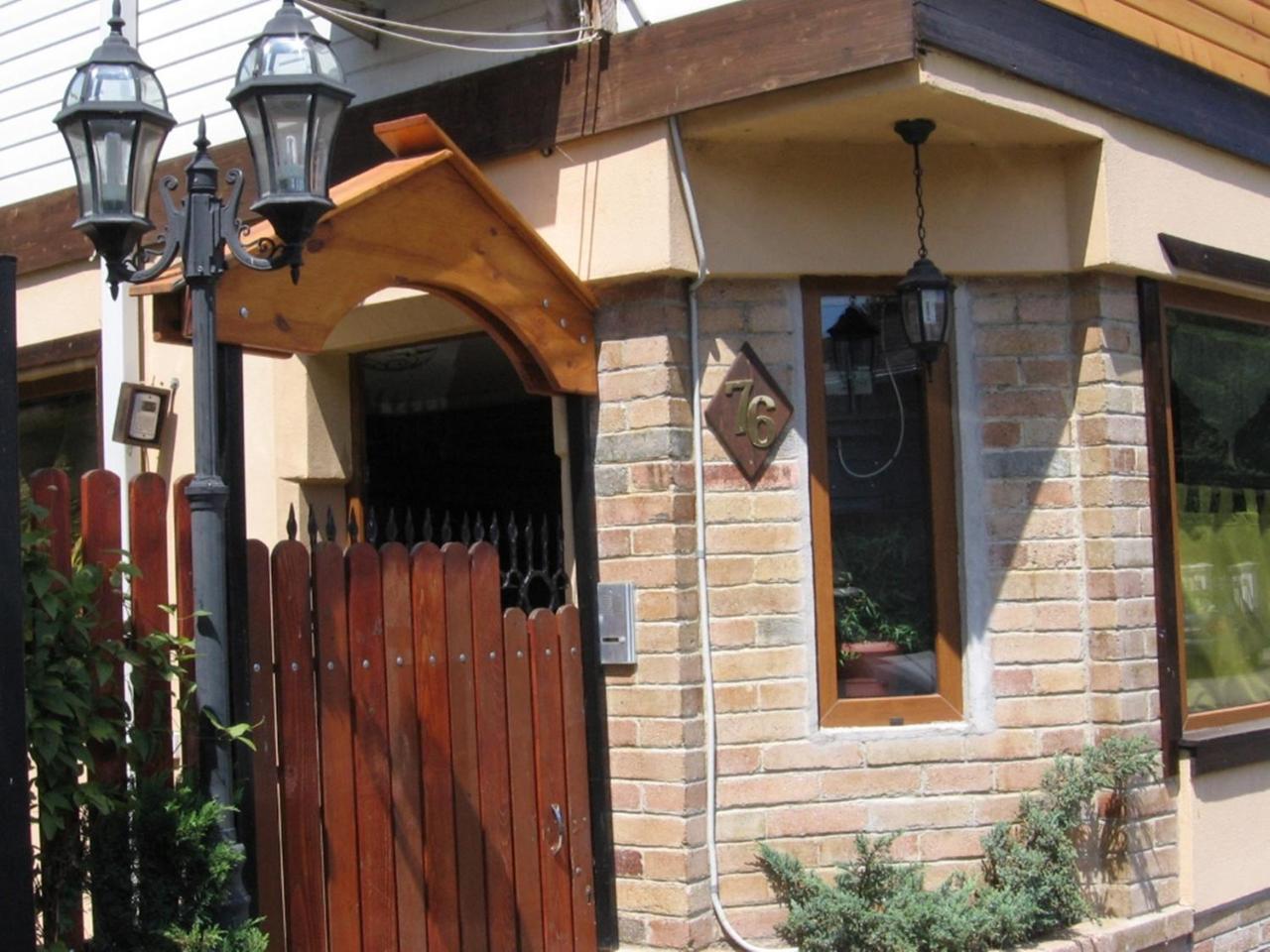 Casa Mica Guesthouse Bucarest Exterior foto